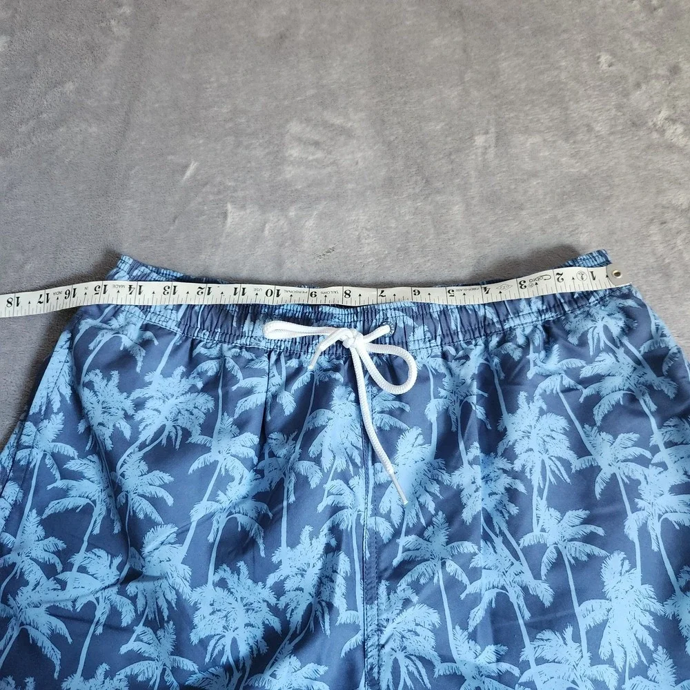 Vineyard Vines Men's Blue Palm Tree Print Swim Trunk Chappy Shorts MMedium